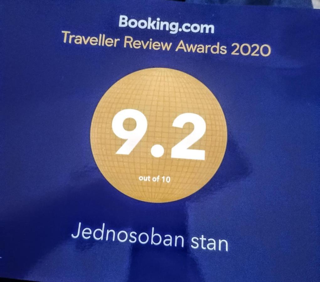 皮罗特Jednosoban Stan Centar公寓 外观 照片